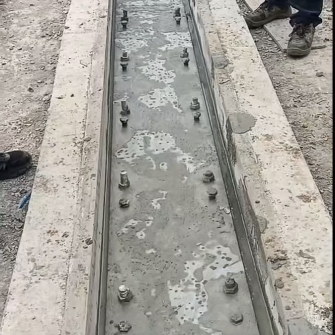 绵阳港口码头起重机龙门吊重型机械设备稳固用早强快凝轨道胶泥